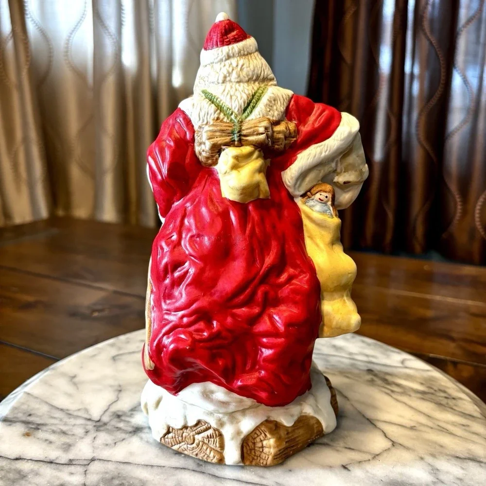VTG Hiking Santa Clause Snow Ceramic Figurine Music Box ~‎ White Christmas Song
